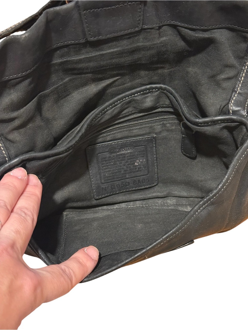 Coach Classic Black Leather Shoulder Bag with Distinctive Buckle - Picture 7 of 8